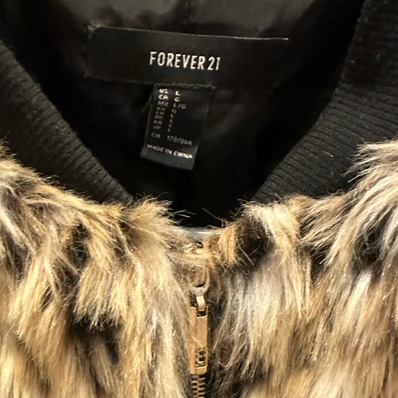FOREVER 21 EUC FAUX CHEETAH FUR FULL ZIP JACKET SIZE LARGE - Picture 5 of 5